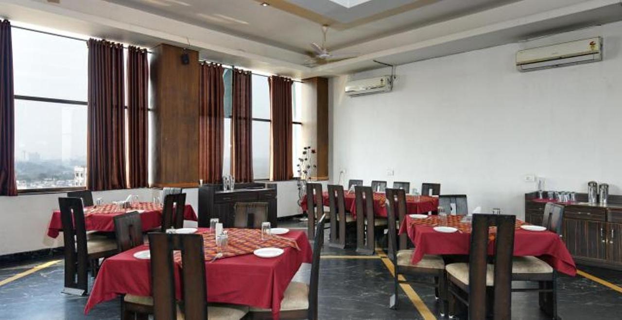 Hotel Pink Pearl Raigarh Eksteriør bilde